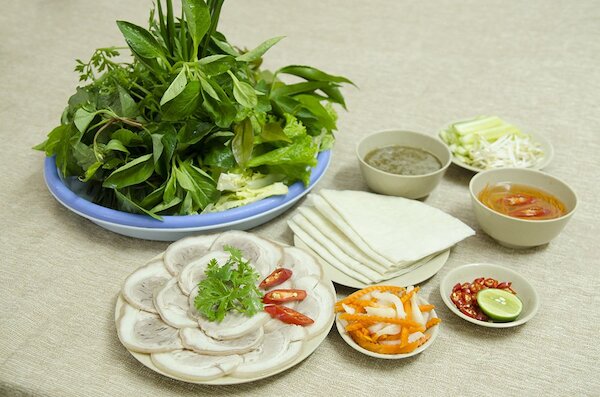 Tại sao bánh tráng phơi sương rất dễ khô và mốc?