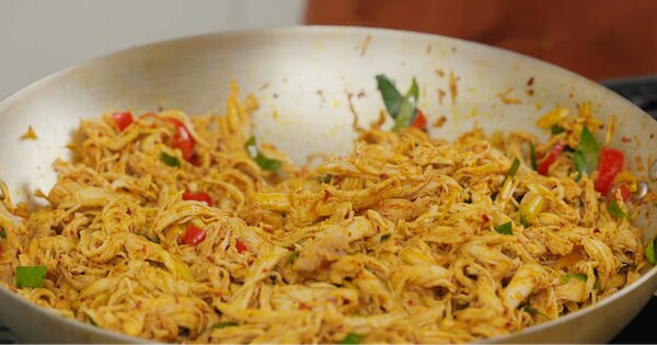 Xào săn thịt gà