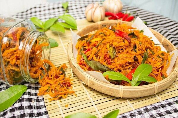 Khô gà bao nhiêu calo?