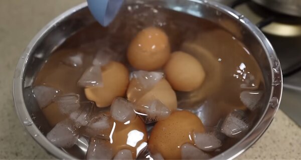 Sốc nhiệt nước đá lạnh