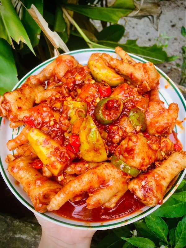 Mẹo ăn chân gà sốt thái giữ dáng